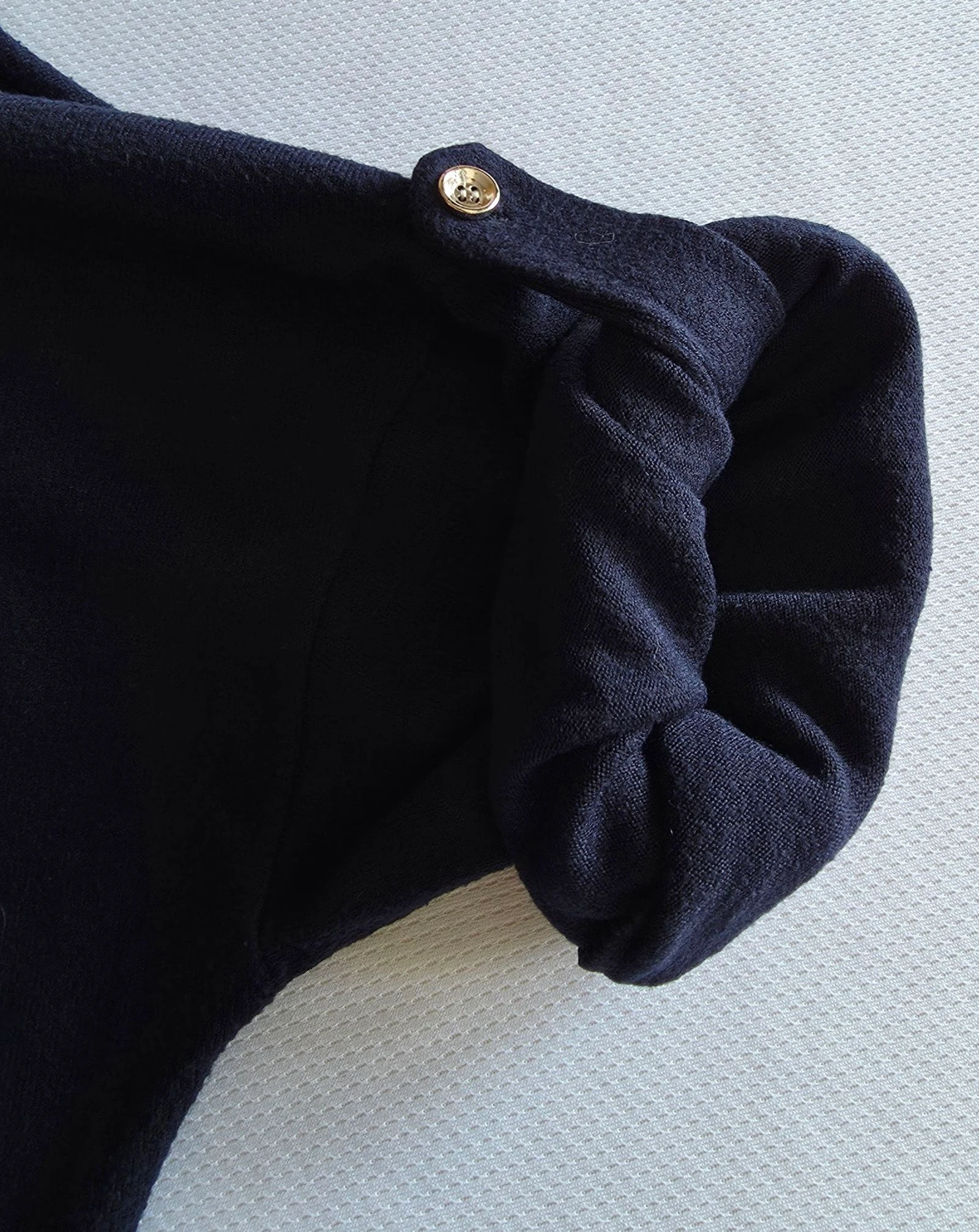Light dark navy blue long-sleeved sweater with roll-up sleeves, gold buttons, Size XL 42/44 Made in Italy – photo 5